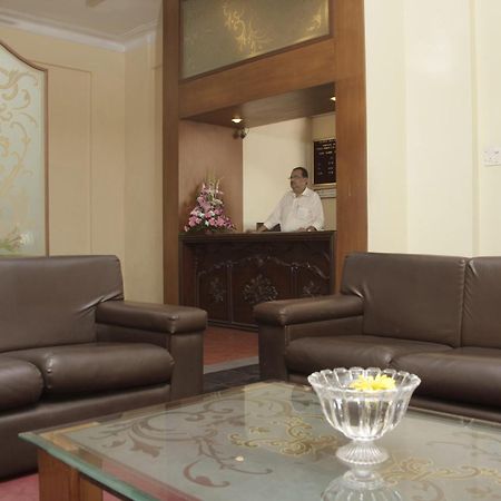 Sea Green South Hotel Mumbai  Buitenkant foto
