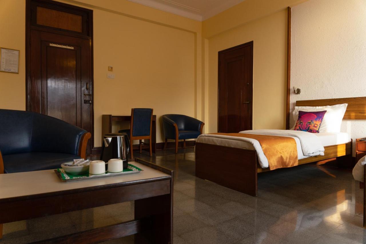 Sea Green South Hotel Mumbai  Buitenkant foto