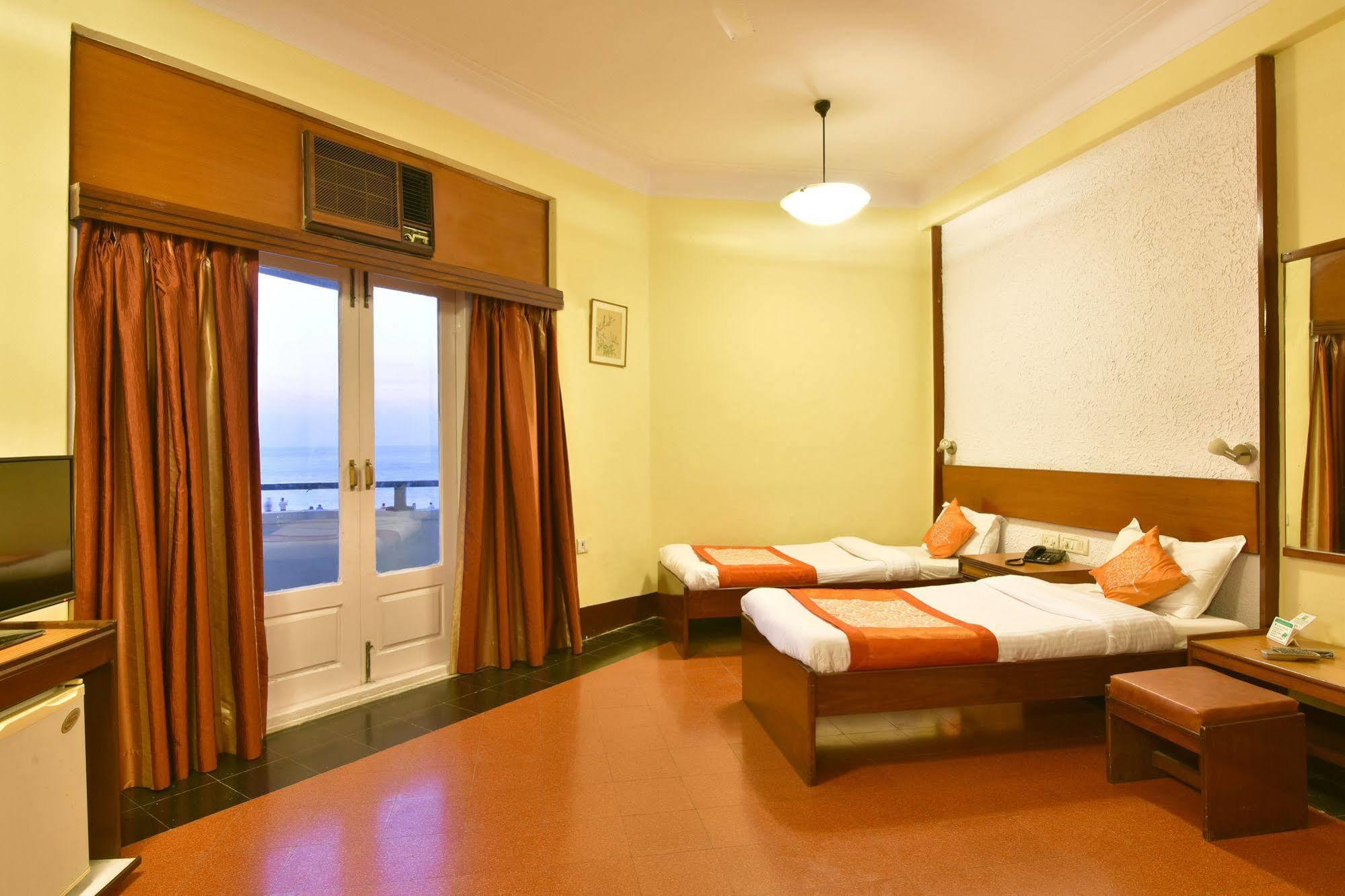 Sea Green South Hotel Mumbai  Buitenkant foto
