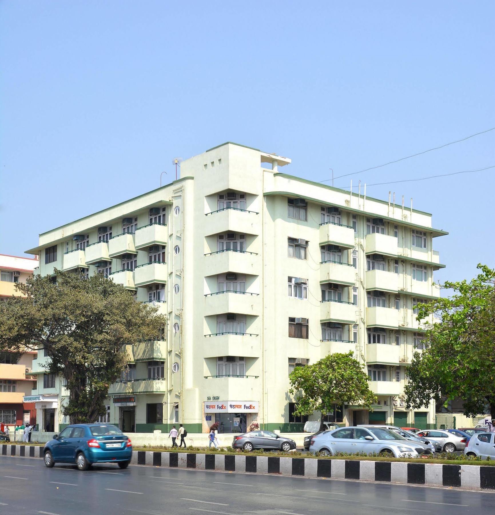 Sea Green South Hotel Mumbai  Buitenkant foto