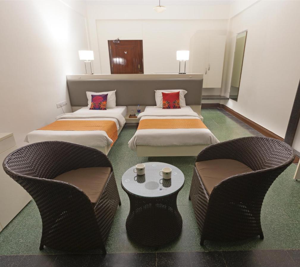 Sea Green South Hotel Mumbai  Buitenkant foto